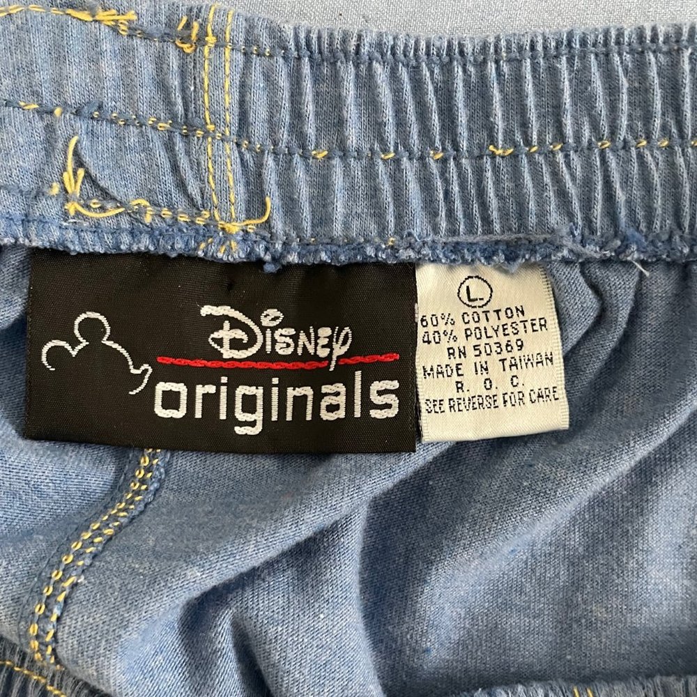 Disney Mickey Mouse Shorts (L) - Picture 5 of 9